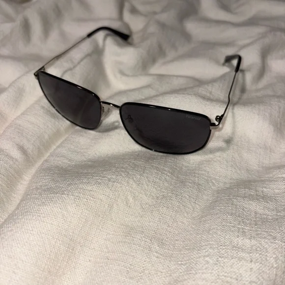 Polaroid Glossy Black Eyewear - Picture 3 of 5